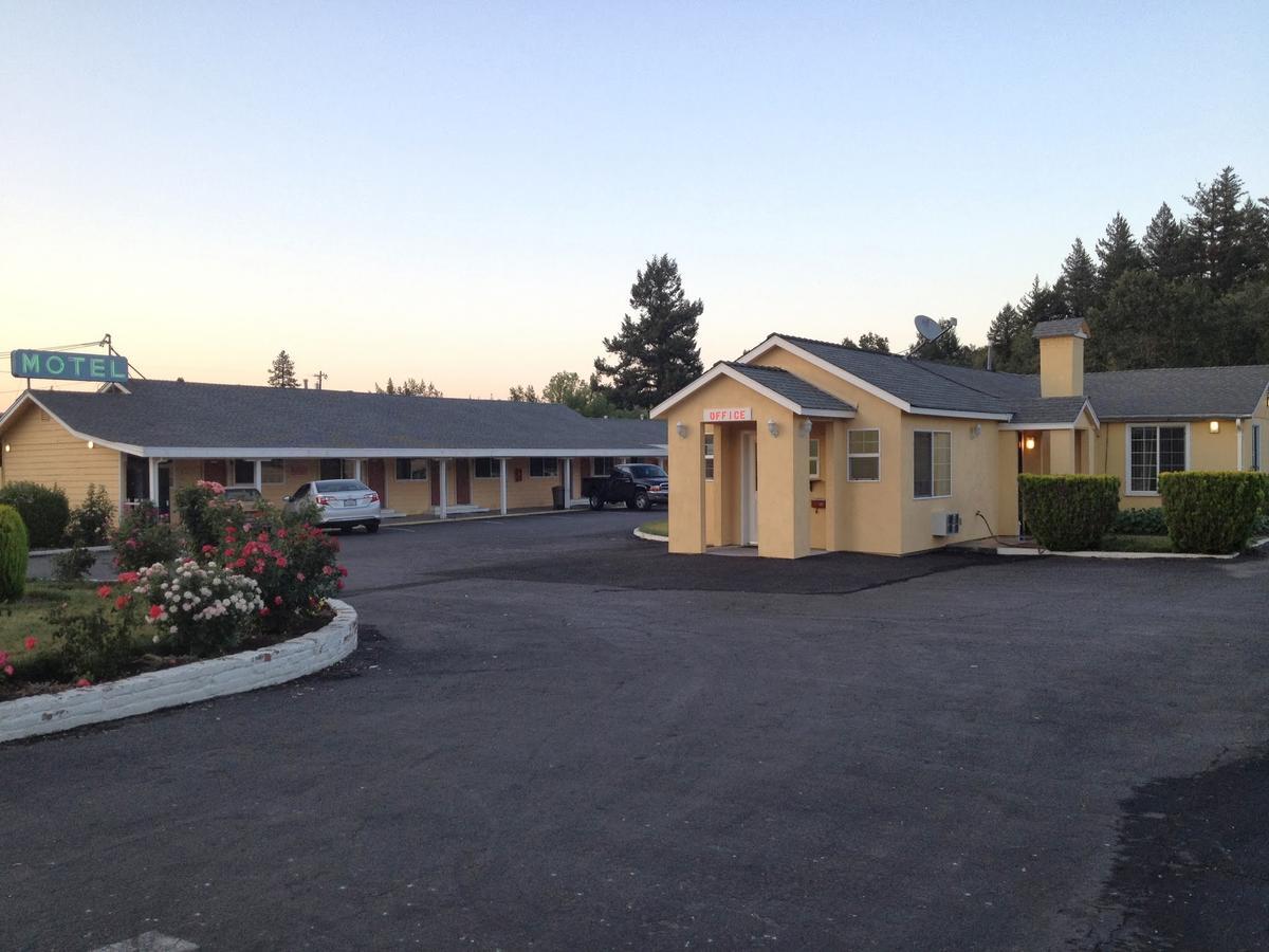 Edgewood Motel Willits Exterior photo