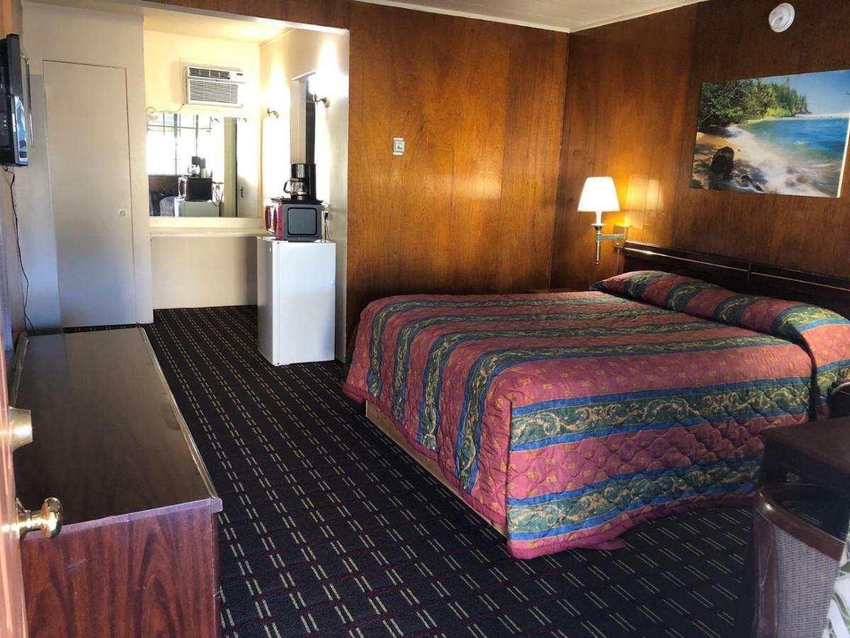 Edgewood Motel Willits Exterior photo